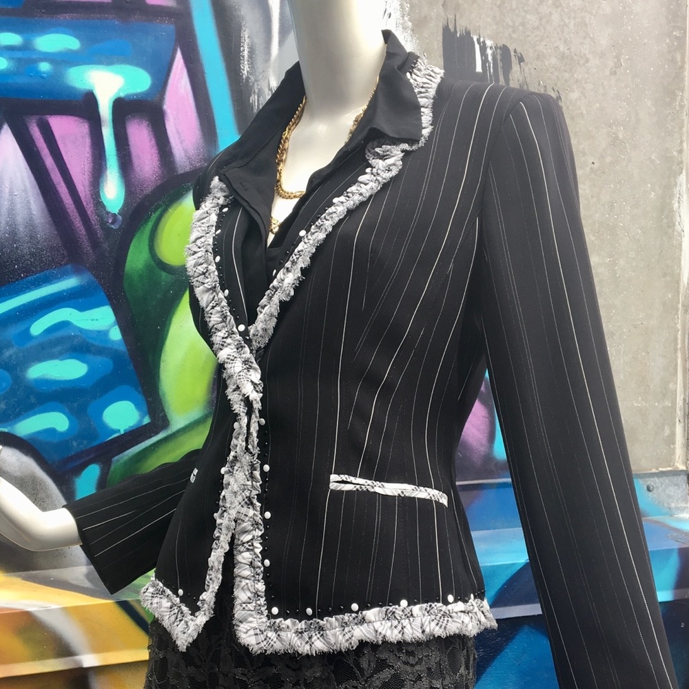 Alberto Makali Subtle Pinstriped Jacket